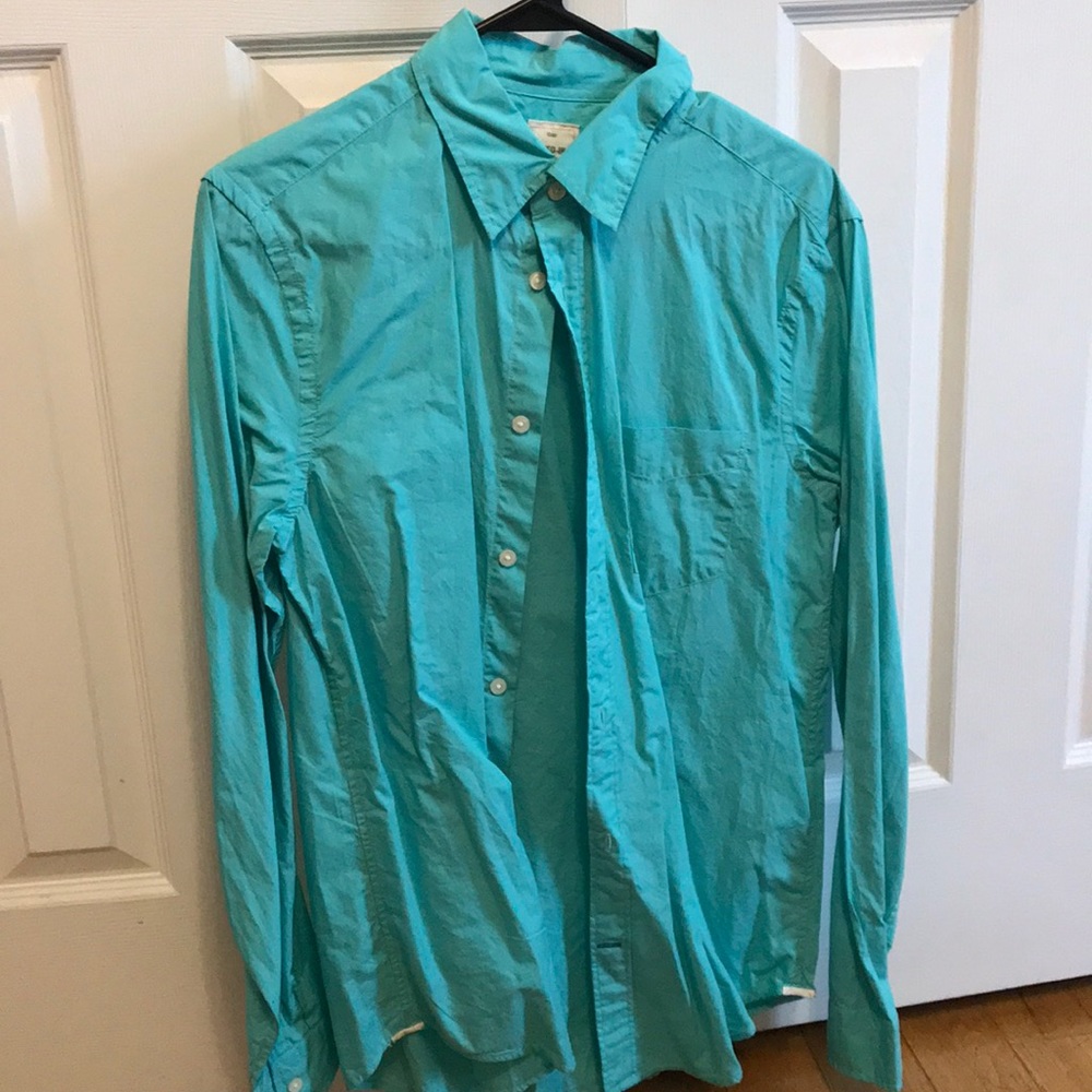 Gap Lived In casual button up. NWT
